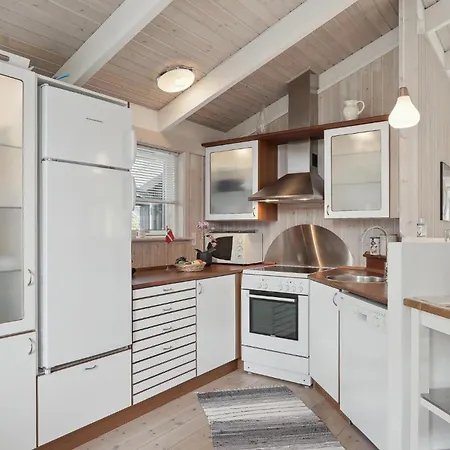 3 Bedroom Nice In Dom wakacyjny *